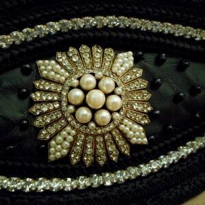 EUC VINTAGE RJ GRAZIANO Black & Silver Stretchy Rhinestone, Leather & Pearl Belt